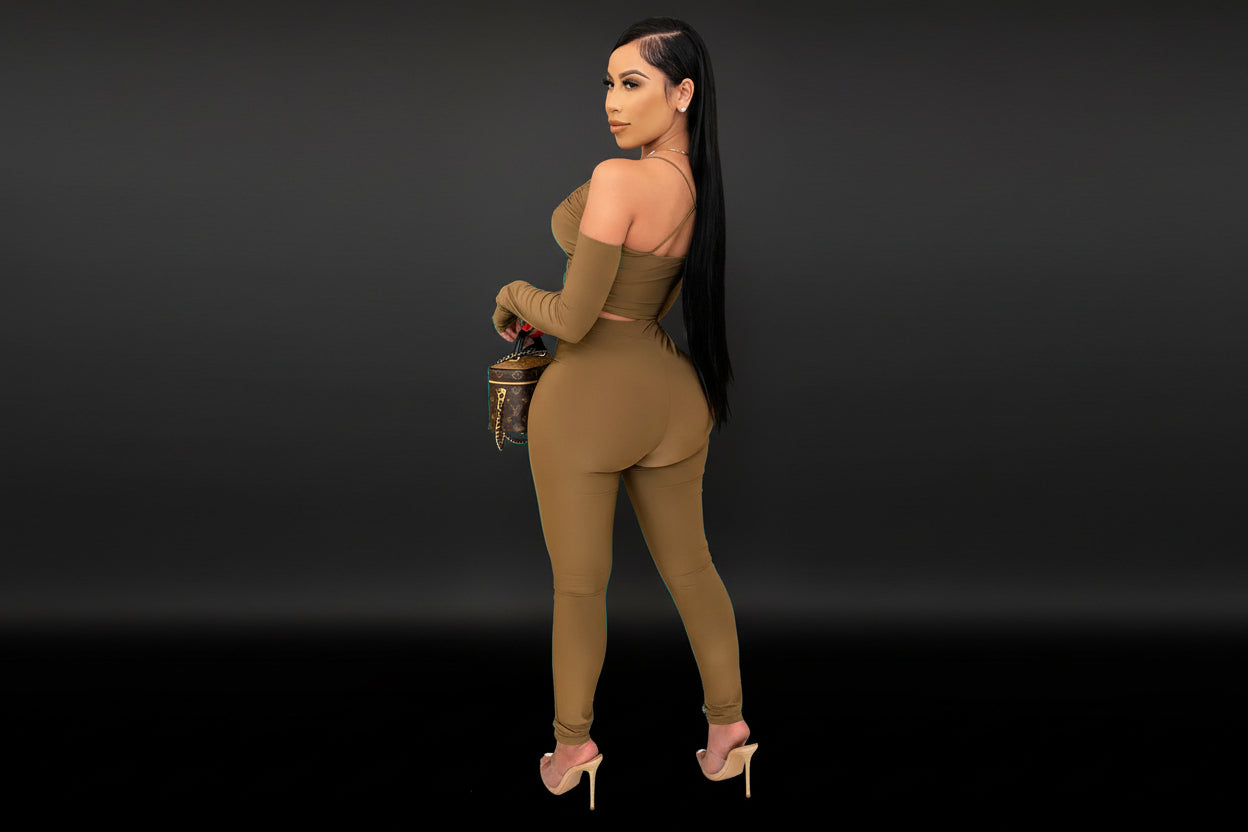 Outfit With Long Sleeves And Strapless Straps Millzgotswaggshop